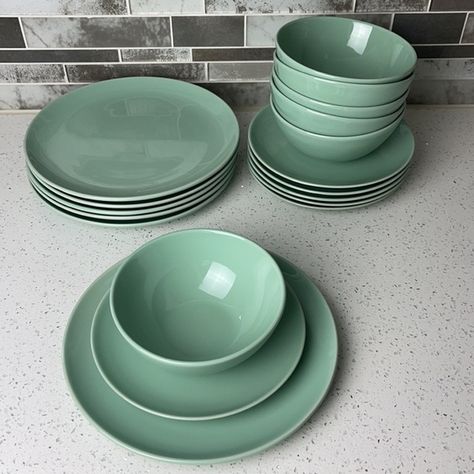 IKEA Green 6 set dishes/Large plate/Medium Plate & Bowl Ikea Dinner Set, Ikea Dishes, Ikea Plates, Ikea Room Ideas, Ikea Room, Pinterest House, Uni Essentials, Wedding Registry Ideas, Apartment Things