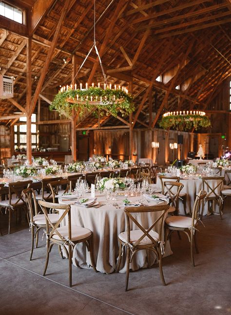 Timeless green and white wedding at Santa Lucia Preserve - 100 Layer Cake Green White Wedding, Santa Lucia Preserve, Green And White Wedding, Green Barn, Floral Wedding Cakes, Carmel Valley, 100 Layer Cake, Wedding Tables, Maine Wedding