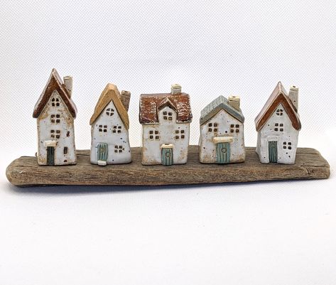 Ceramic Tiny Houses, Tiny Ceramic Houses, Tiny Clay Houses, Air Dry Clay Houses, Clay House Ideas, Clay Mushroom House, Ceramics House, Pottery Accessories, Craft Houses