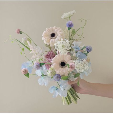 Pastel Pink And Blue Bouquet, Petite Wedding Bouquet, Pastel Flower Arrangements, Wedding Bouquets Diy, Small Bridesmaid Bouquets, Bouquet Pastel, Small Wedding Bouquets, Prom Bouquet, Spring Wedding Bouquets