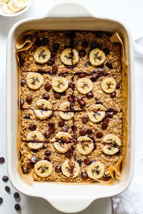 High-Protein Banana Bread Baked Oatmeal - Hannah Magee RD Banana Bread Baked Oatmeal, Protein Banana Bread, Baked Oatmeal Healthy, Banana Baked Oatmeal, Protein Baking, Protein Oatmeal, Baked Oatmeal Recipes, High Protein Breakfast, Baked Banana