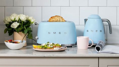 Smeg Kitchen Appliances, Smeg Kettle, Smeg Kitchen, Smeg Appliances, Kettle And Toaster, Toasters, Bespoke Kitchens, Kitchen Sets, Retro Kitchen