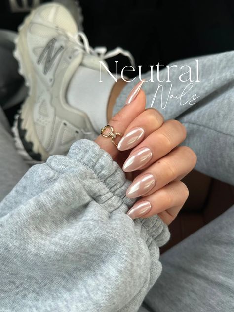 Best 23+ tan chrome nails you must try this year Tan Chrome Nails, Bridal Nail Ideas, Chrome Nail Colors, Champagne Nails, Tan Nails, Bridal Nail, Bridesmaids Nails, Chrome Nail Art, Milky Nails