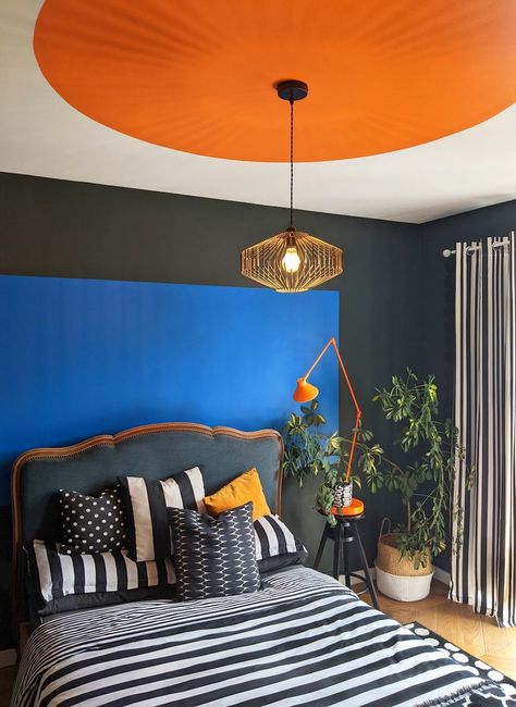 Circle Your Ceiling Loft Room Colours, Ceiling Paint Ideas Bedroom, Maximalist Bedroom Wall, Colored Ceiling Bedroom, Painted Ceiling Bedroom, Small Room Colors, Colourful Ceiling, Kids Bedroom Paint, Flat Bedroom