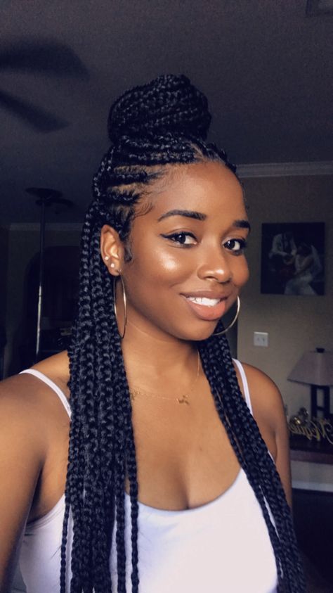 Braided Bun and box braids in the back!! Bun Box Braids, Box Braids In A Bun, How To Style Braids, Braids In A Bun, Protective Styles For Natural Hair Short, Box Braids Bun, Braids Bun, Straight Back Braids, Latest Braided Hairstyles