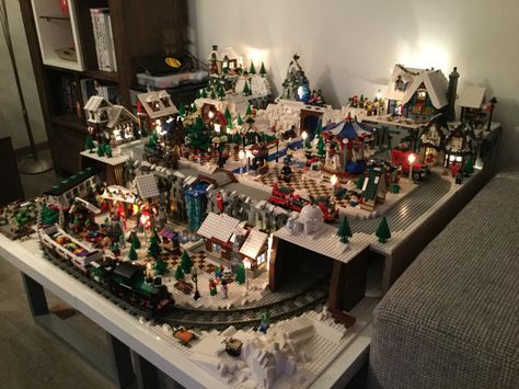 LEGO winter village 2015                                                                                                                                                                                 More Professor Flitwick, Christmas Lego, Lego Christmas Village, Harry Potter Advent Calendar, Lego Winter Village, Hogwarts Express Train, Lego Village, Lego Advent, Lego Winter