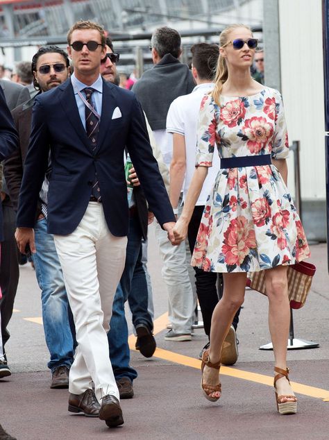 Beatrice Borromeo Style, Grand Prix Outfit, Duchesse Kate, Best Man's Outfit, Beatrice Borromeo, Preppy Women, Style Royal, Vogue Covers, Runway Trends