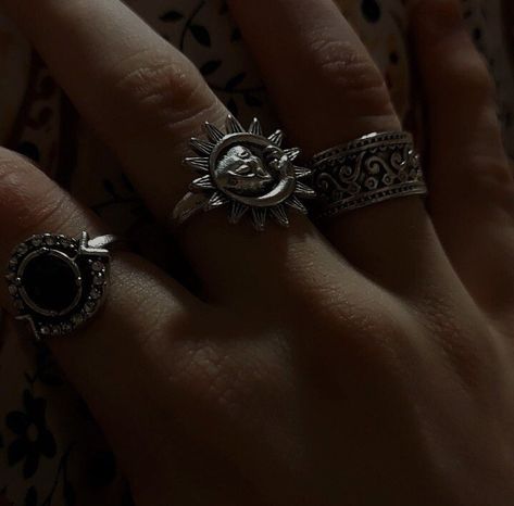 Dark Rings Aesthetic, Gothic Rings Aesthetic, Dark Academia Rings, Dark Academia Jewelry, Dragon Hoard, Linked Universe, Dark Rings, Aesthetic Rings, Clothing Aesthetic