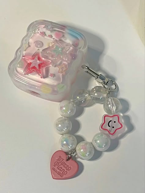 Airpods Cute Case, Airpods Accessories, Cute Aesthetic Airpod Cases, Kawaii Airpods, Cute Earpods, Cases With Chain, Airport Case, Airpod Case Ideas, Airpod Cases Cute