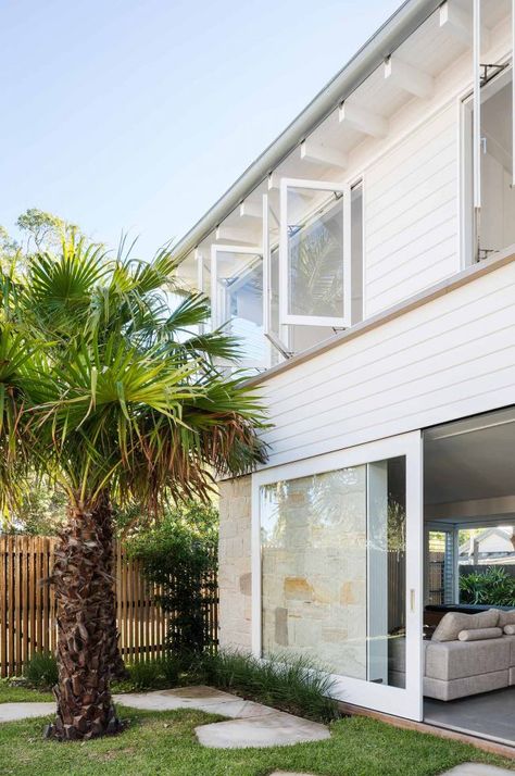 A1 HOUSE – Palm Beach - Campbell Architecture Beach House Exterior Modern, Tropical Beach House Exterior, Modern Beach House Design, Modern Queenslander, Exterior Beach House, Australian Beach House, Aesthetic Exterior, Beach Houses Architecture, Beach House Renovation