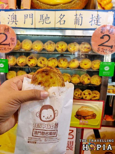 A trip to Macau is not complete without trying this locally famous specialties called "Egg Tarts". This food originally come from the Portuguese but Macau’s version is quite similar, with a twist. It tastes so yummy, with great crispy texture on top, perfect for those with a true sweet tooth. My personal favorite! No wonder this egg tarts is Macau's iconic food. #tinEATS #thetravellinghopia #macaueggtarts #Eggtarts #macaueats #macau #macaufood Macao China, Hongkong Egg Tart Recipe, Macau Bird, Macau Food, Recipe Icon, Egg Tart, Macau, Asian Dishes, Yummy Treats