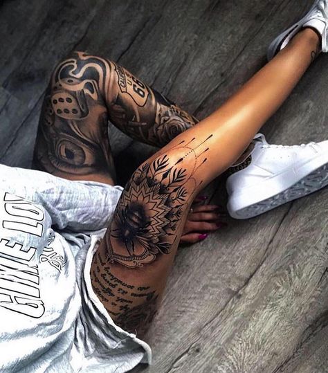 Womens Unique Tattoos, Tattoos For Women Thigh, Tattoo Bein Frau, Thigh Piece Tattoos, Girl Thigh Tattoos, Hip Thigh Tattoos, Full Leg Tattoos, Thigh Piece, Hip Tattoos Women