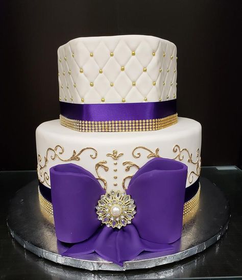 Purple Gold Cake, Purple Gold Wedding Cake, Purple And Gold Cake Ideas, Purple And Gold Cake, Purple White And Gold Birthday Cake, Wedding Cake Designs Purple And Gold, Gold Wedding Anniversary Cake, Wedding Cake Purple And Gold, White Sheet Cakes