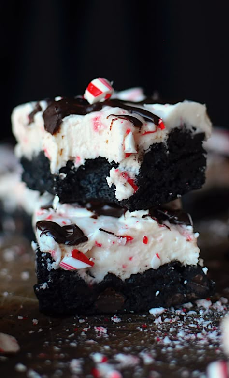 Candy Cane Brownies Candy Cane Brownies, Crunch Brownies, Desserts Holiday, Cooking Christmas, Peppermint Cream, Fudge Brownies, Christmas Snacks, Christmas Cooking, Holiday Cooking