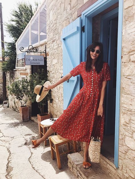 Hello from Cyprus! Sukienki Maksi, Woven Handbags, Rattan Bag, Vestidos Vintage, Look Vintage, 가을 패션, Mode Inspiration, Denim Outfit, Looks Vintage