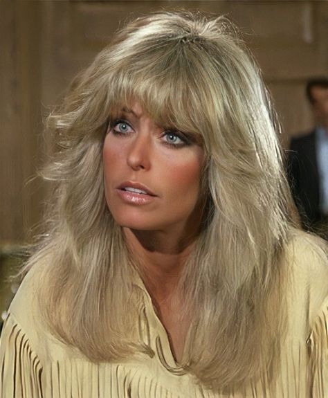 Fara Fawcett Hair, Fara Fawcett, Farrah Hair, 70s Make Up, Farah Fawcett Hair, Fawcett Hair, Farrah Fawcet, Charlie's Angels, Farrah Fawcett