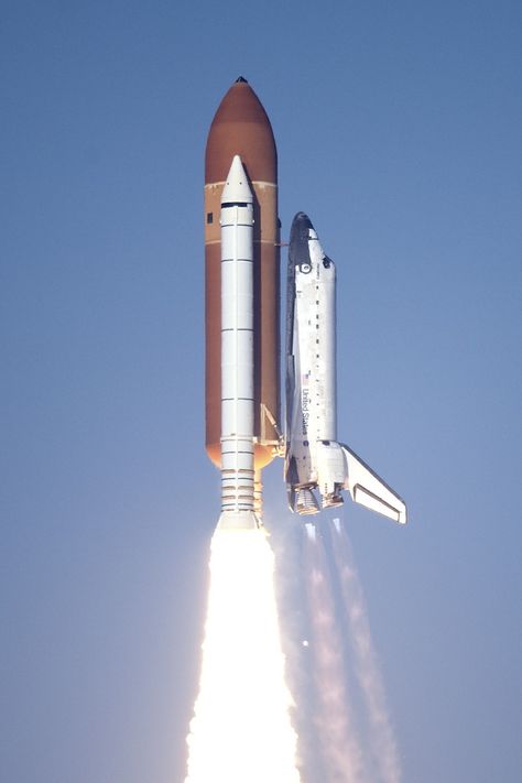 Space shuttle lifting off . Launch Control, Nasa Space Program, Nasa Space Shuttle, Nasa Space, Space Race, Space Center, Air Space, Space Pictures, Space Program