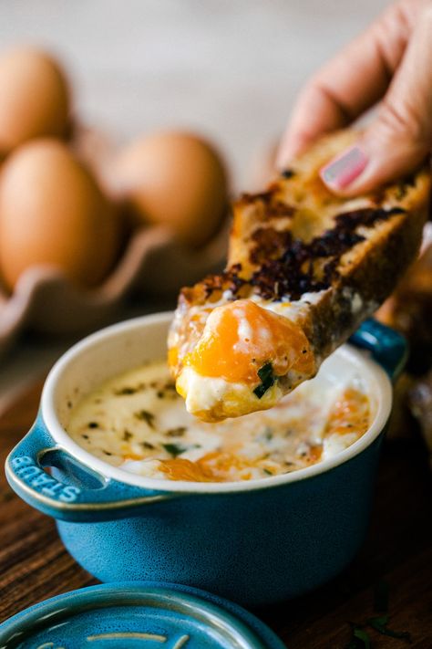 Eggs Cocotte, Egg Cocotte, Smoked Eggs, Baking Lessons, Vintage Apron, Sliced Baguette, Brunch Ideas, Baked Eggs, Easy Dishes