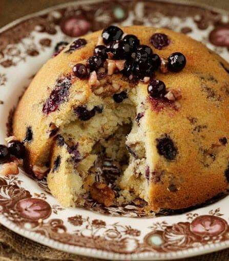 Cherokee Huckleberry bread Huckleberry Bread, Cherokee Food, Native American Food, Native Foods, Cherokee Indian, Fry Bread, American Dishes, American Food, Indian Recipes