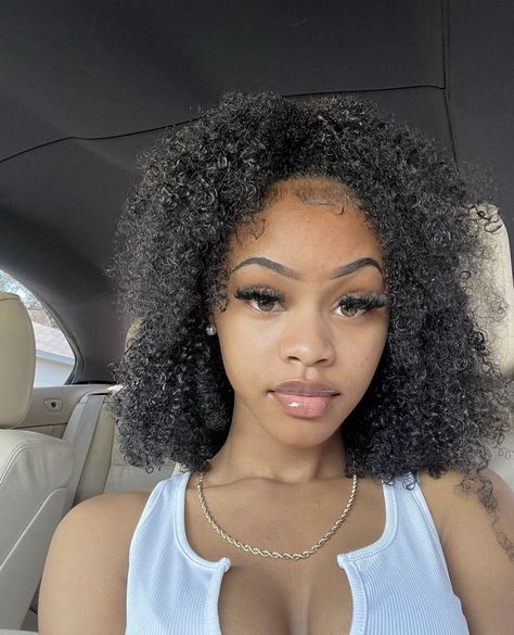 Puffy Hair, Quick Natural Hair Styles, Cute Curly Hairstyles, Girls Natural Hairstyles, Pelo Afro, Curly Hair Styles Easy, Hairdos For Curly Hair, Natural Curls Hairstyles, Natural Hair Styles Easy