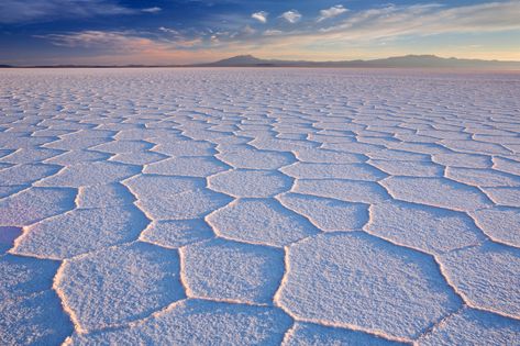 Uyuni Salt Flat | salt flat, Bolivia | Britannica Uyuni Salt Flats, Nature Destinations, America Latina, Salt Flats, Bolivia, Phuket, Natural Wonders, World Heritage Sites, Wonderful Places