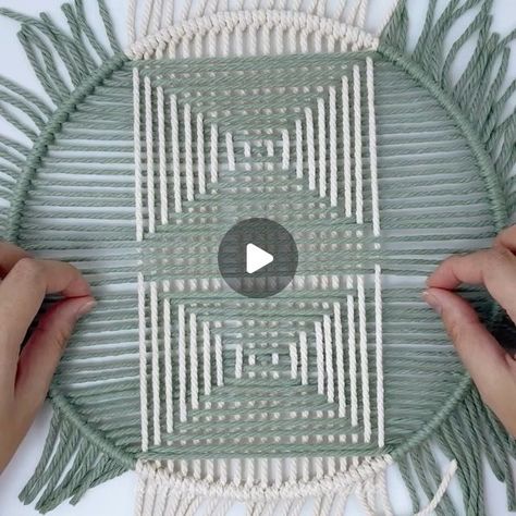 Nghi Ho | Macrame Content Creator/ Author on Instagram: "This week’s tutorial is a mixed colors wall hanging using weaving technique and one type of knot - Horizontal Double Half Hitch. It's a super simple tutorial but the result is amazing. You can mix any colors you want to have a personal touch.  Final piece measurement: 30cm (11.8in) diameter. ✨Tools and Materials: Scissors  Measurement tape Brush 25cm diameter metal ring 3mm twisted white rope (8m) 3mm twisted green rope (15m)  ✨For beginners if you think this tutorial here is too fast for you, you can check Youtube Full Link Tutorial on bio 👆🏻👆🏻👆🏻I made it very clear and easy to follow🥰   ✨All tools and materials in the new tutorial video are available in my online store ( link on bio👆🏻) and they are pretty low on stocks. If Types Of Knots, Colors Wall, Types Of Weaving, White Rope, Tutorial Video, Mixed Colors, Metal Ring, Weaving Techniques, Embroidery Hoop