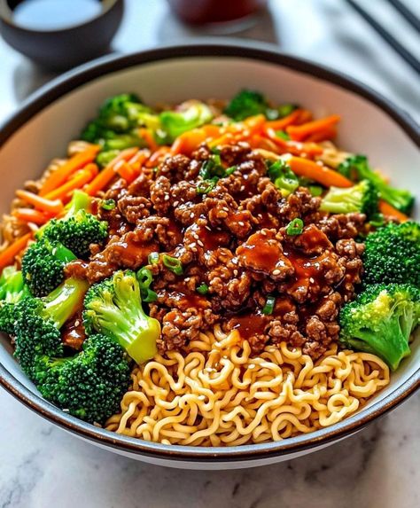 Teriyaki Beef Ramen with Veggies Fancy Ramen, Beef Teriyaki, Beef Ramen, Dinner Ingredients, Teriyaki Beef, Flavorful Dinner, Ramen Noodle Recipes, Ramen Recipes, Veggie Stir Fry