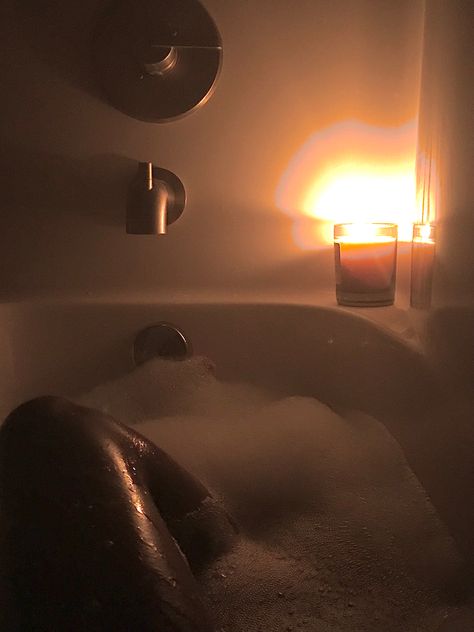 Night Showers Aesthetic, Bath Aesthetic Black Woman, Bath Night Aesthetic, Bathtub Dark Aesthetic, Self Care Dark Aesthetic Wallpaper, Late Night Bath Aesthetic, Night Bathroom Aesthetic, Hot Tub At Night Aesthetic, Evening Shower Aesthetic