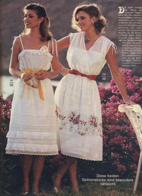 1980, Burda moden 1980s Glamour, 1980 Dress, 1980's Style, Fashion Commercial, Fashion 1980s, 60s 70s Fashion, 80s And 90s Fashion, Modest Dresses Casual, Cottagecore Fashion