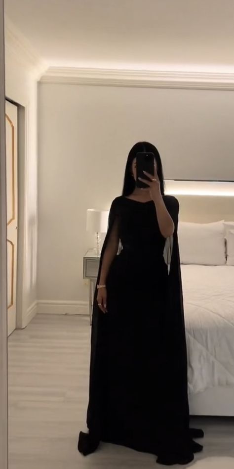 Black Evening Dress Modest, Elegant Dresses Classy Modest Black, Classy Modest Aesthetic, Gala Dresses Modest, Black Prom Dresses Modest, Black Evening Dresses Elegant Classy, Modest Black Dress Classy, Modest Gowns Evening Classy, Modest Gala Dresses