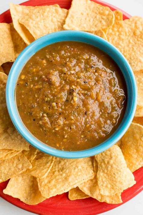 Chili's Salsa Recipe, Hatch Chili Peppers, Hatch Chile Salsa, Hatch Chili Recipes, Green Chili Salsa, Hatch Chile Recipes, Chile Salsa, Green Chile Recipes, Mexican Salsa Recipes