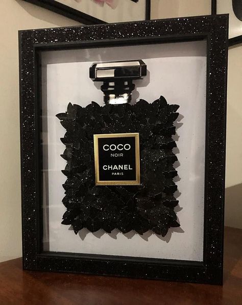 Chanel Closet Decor, Diy Chanel Decor Dollar Stores, Chanel Bathroom Decor Ideas, Chanel Inspired Room, Chanel Diy, Chanel Bottle, Chanel Room, Chanel Christmas, Chanel Birthday Party