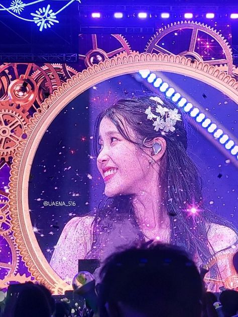 Iu Golden Hour Concert, Iu Golden Hour, Iu Concert, Iu Hair, No Time For Me, Lee Jieun, The Golden Hour, Dream Concert, Cartoon Girl Drawing