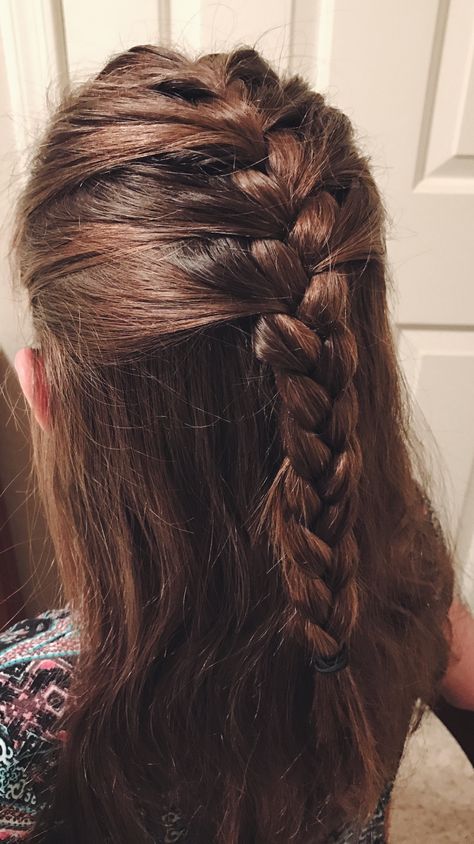 Half up french braid French Plait Half Up Half Down, Plait Half Up Half Down, Half Up Half Down French Braid, Half Up French Braid, French Plait Hairstyles, Half French Braid, Hairstyles Plaits, Plait Hairstyles, Eid Hairstyles