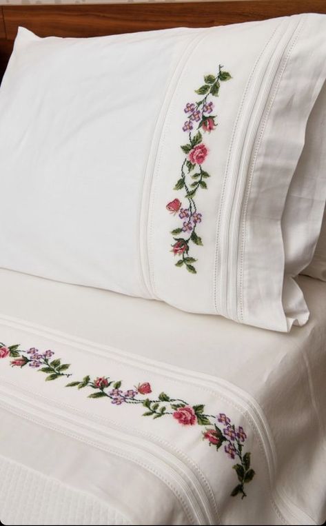 Embroidery Designs On Bedsheets, Embroidery Bedsheets Handmade, Embroidery On Bedsheets, Hand Embroidery Designs For Bedsheets, Embroidery Bedsheets Design, Hand Embroidery Bedsheet Designs, Bedsheet Embroidery Design, Crochet Bed Sheet, Embroidered Bedsheets