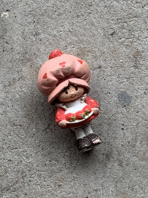 Strawberry Shortcake figure 1980s - still smells like strawberries! 🍓 Strawberry Shortcake, Room Inspo, Strawberries, Collage, Pins