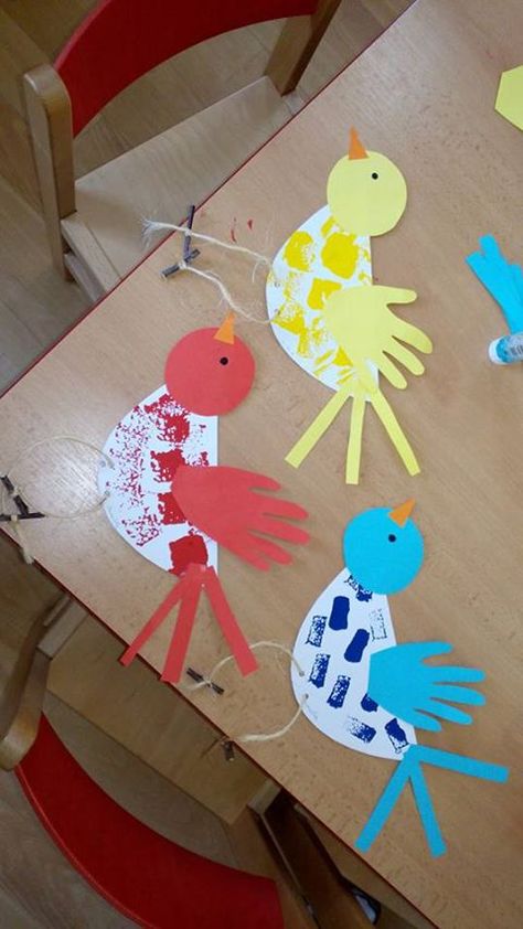 Bird Preschool Activities, Bird Craft, Summer Crafts For Toddlers, Spring Crafts Preschool, April Crafts, Preschool Art Projects, Spring Crafts For Kids, Animal Crafts For Kids, Spring Projects