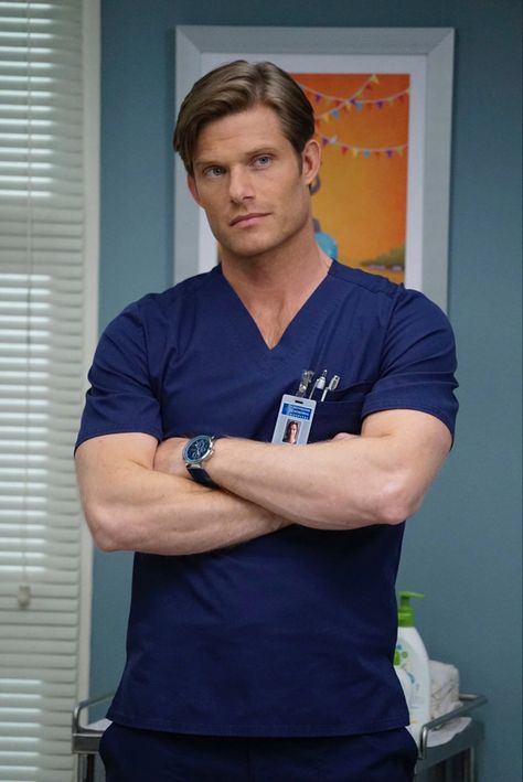 Head of Orthopedic Surgery Greys Anatomy Men, Chris Carmack, Grey's Anatomy Doctors, Justin Chambers, Greys Anatomy Episodes, Grays Anatomy Tv, Greys Anatomy Characters, Grey Pictures, Station 19