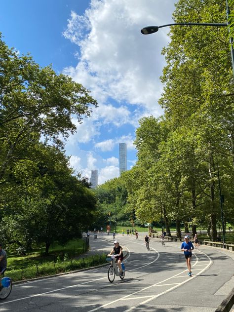 Central Park Spring Aesthetic, Central Park Running Aesthetic, Running Central Park, Central Park Running, Nyc Running, Central Park Aesthetic, Biking Aesthetic, Summer In Nyc, Park Aesthetic