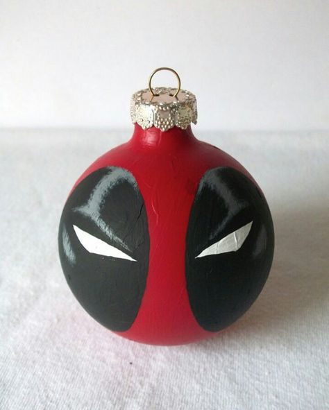 Deadpool Crafts, Christmas Diy Ornaments Ideas, Superhero Tree, Deadpool Christmas, Nerd Christmas, Marvel Christmas, Character Ornaments, Superhero Christmas, Nerdy Christmas