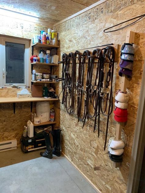 Horse Blanket Organization, Simple Tack Room Ideas, Feed And Tack Room Ideas, Tack Room Inspiration, Horse Tack Rooms Western, Tackroom Storage, Tack And Feed Room Ideas, Tack Room Ideas Diy, Feed Room Organization