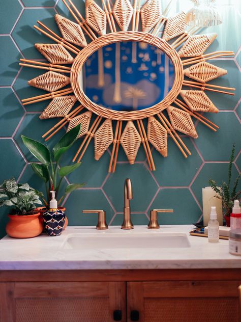 Justina Blakeney Bathroom, Jungalow Bathroom, Condo Makeover, Guest Bathroom Design, Bold Bathroom, Justina Blakeney, Mirror On The Wall, Ideas Hogar, Diy Garden Furniture