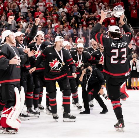 Team Canada Hockey World Juniors, Mason Mctavish, Team Canada Hockey, Canadian Hockey, Canada Hockey, Hockey Boys, Team Canada, Hockey Players, Ice Hockey