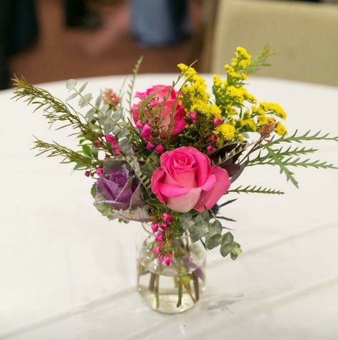 Small Bouquet Centerpieces, Small Floral Arrangements For Tables, Small Table Bouquet, Small Mason Jar Flower Centerpieces, Small Vase Flower Arrangements, Mini Floral Arrangements, Small Flower Centerpieces, Mason Jar Bouquets, Mason Jar Flower Arrangements Bridal Shower