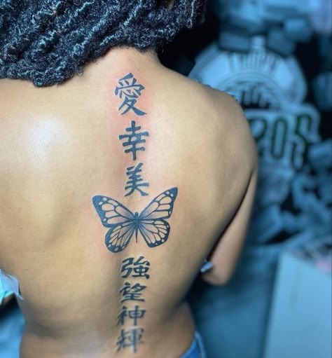 Japanese Tattoos Back, Pretty Back Tattoos For Women, Pet Portrait Tattoos, Girl Thigh Tattoos, Cute Tattoos On Wrist, Cute Henna Tattoos, Belly Tattoos, Hand Tattoos For Girls, Cute Hand Tattoos