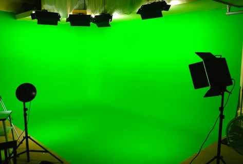 Chroma Key Photography, Green Screen Setup, Studio Room Design, Movie Poster Template, Chroma Key Backgrounds, Free Green Screen Backgrounds, Ghostbusters Movie, Tv Set Design, Photography Learning