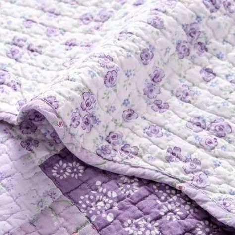 Lavender Bedding, Ruffle Quilt, Lavender Cottage, Chic Quilts, Purple Quilts, Chic Bedding, Teen Girl Room, Shabby Chic Bedrooms, Floral Patchwork