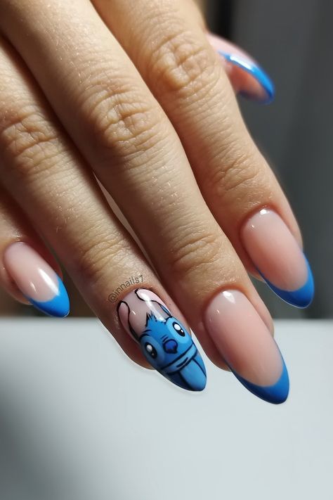 Nail art, lilo and stitch, stitch, blue nails, art, 2023, drawing, disney, blue french nails, french tip Disney Nails Lilo And Stitch, Animated Nails Drawing, Violet Blue Nails, Disney Stitch Nails, Stitch Nails For Kids, Animation Nail Art, Stitch Nails Disney, Stitch Nail Designs, Nails Stitch