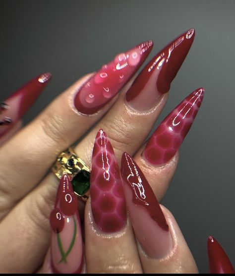 2024 Almond Nails, Acrylic Nail Designs For Summer Almond, Free Style Nail Designs, Red Gel X Nails, Stiletto Red Nails, Red And Pink Nail Designs, Ongles Goth, Almond Nails Red, Red Stiletto Nails