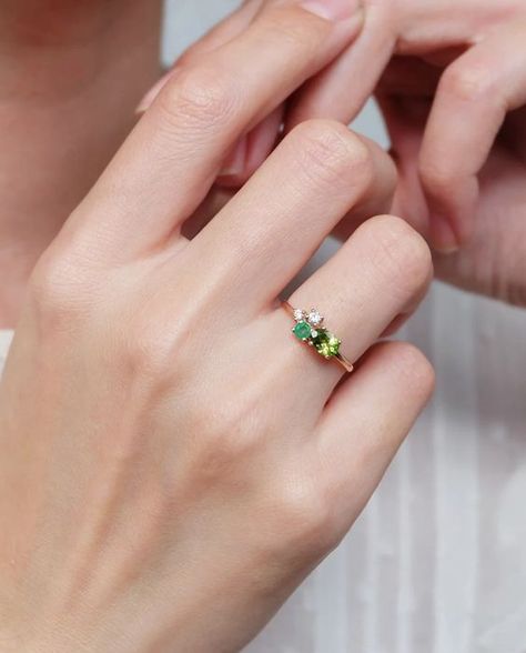 peridot ring, emerald ring, multi stone ring, cluster ring, cluster engagement ring, peridot engagement ring, peridot cluster ring, cluster Peridot Engagement Ring, Peridot Engagement Rings, Ring Cluster, Cluster Engagement Ring, Ring Emerald, Peridot Ring, Rare Gemstones, Multi Stone Ring, Multi Stone